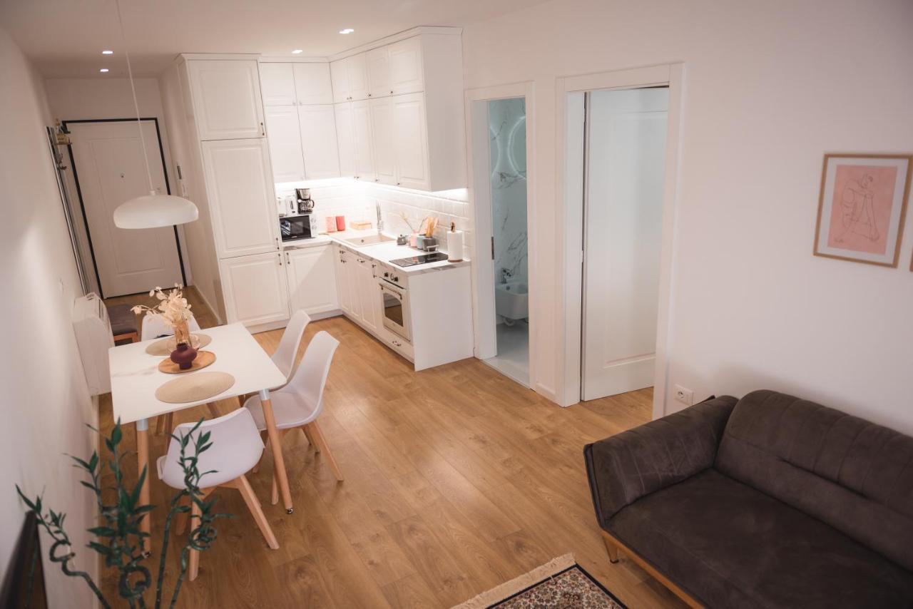 Tam Skanderbeg Square City Center Apartment No4 Tirana Buitenkant foto
